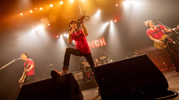 ザ・クロマニヨンズ／ツアー PUNCH 2019-2020】ライブ盤！熱狂的